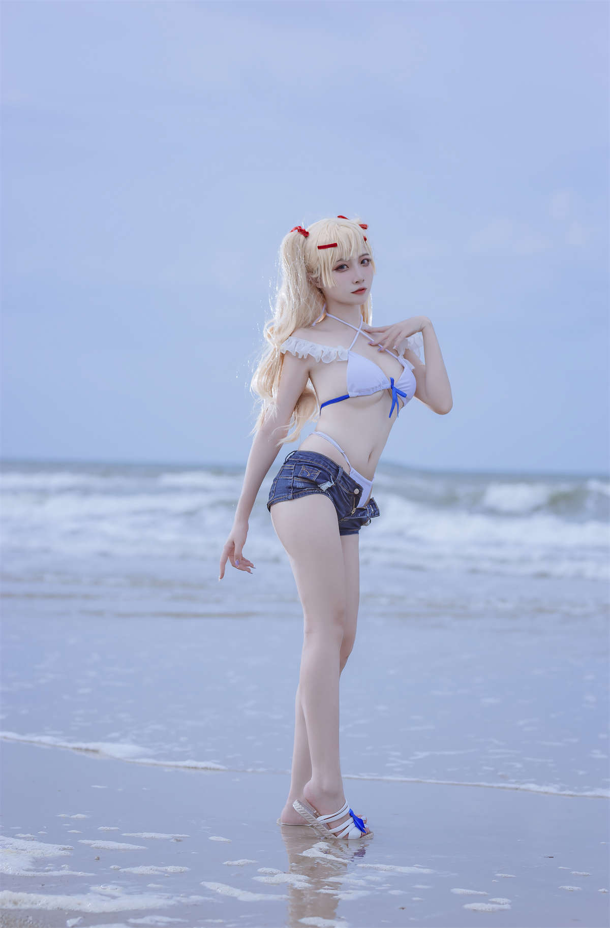 高产型Coser-二佐Nisa 碧蓝 苏塞克斯泳装-日更街拍