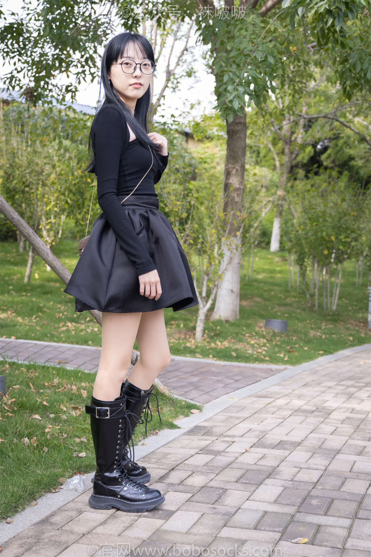 图片[2]-袜啵啵 No.040 稚予-长靴、白棉袜、肉丝（脚尖透明款）常…-日更街拍