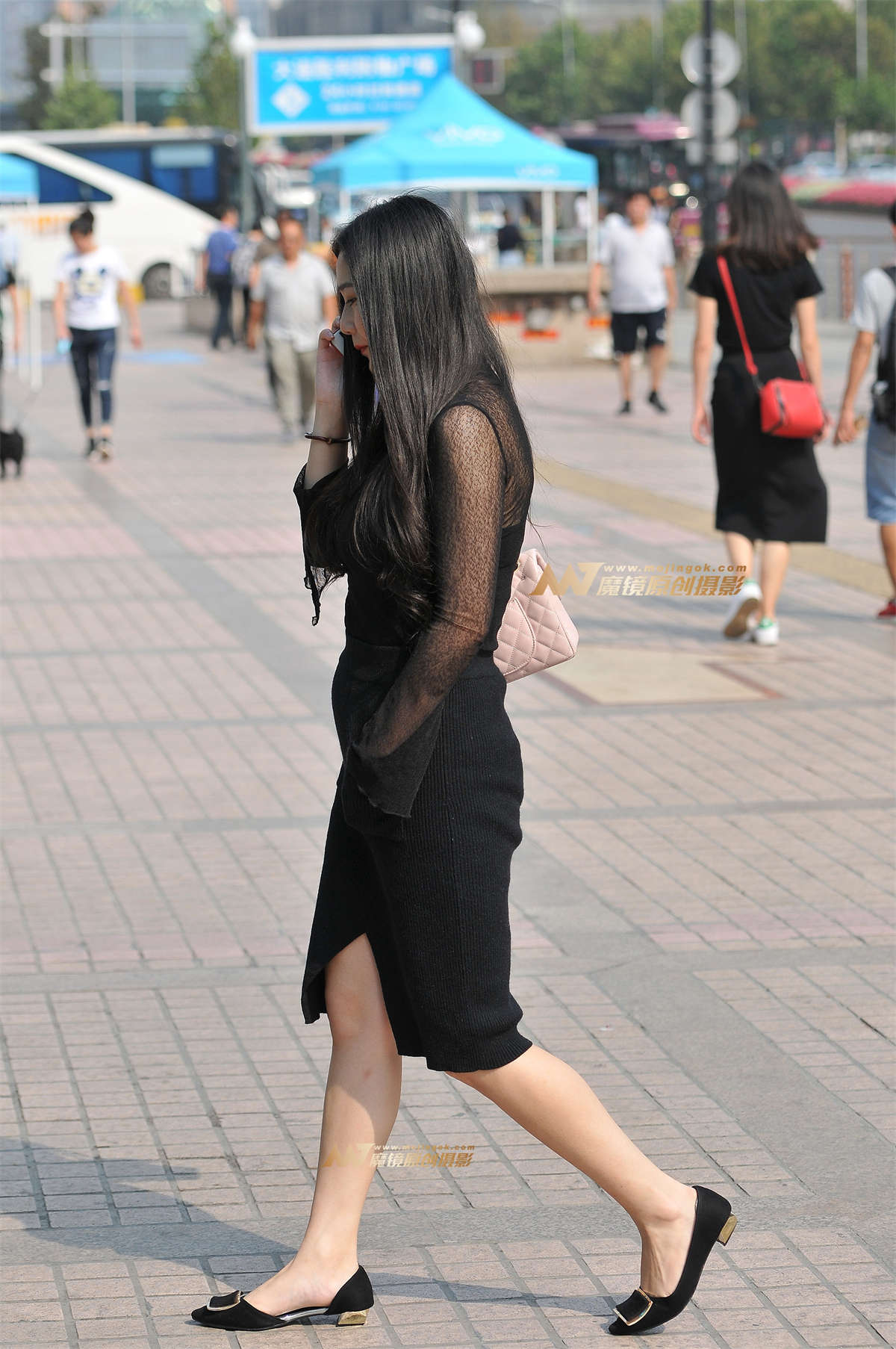 图片[2]-黑裙气质型美女-日更街拍