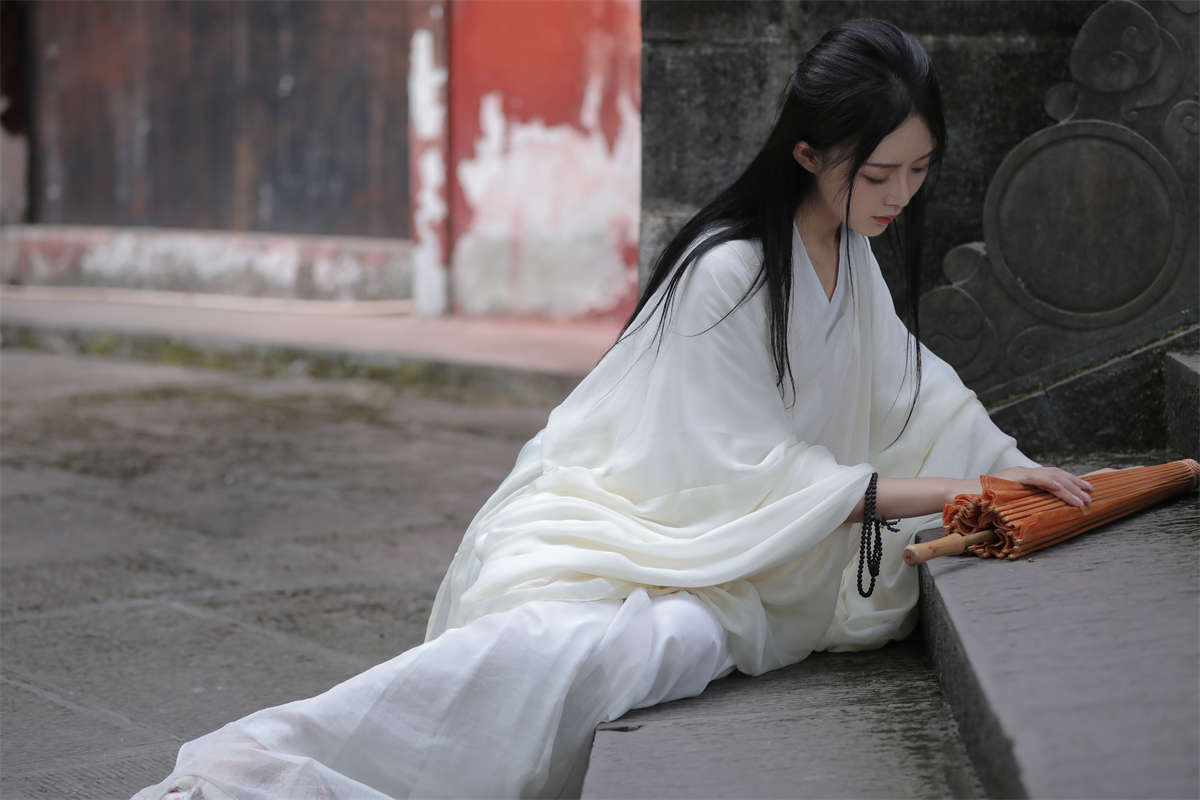 YITUYU艺图语 2023.04.15 庇佑 素昧在路上插图1