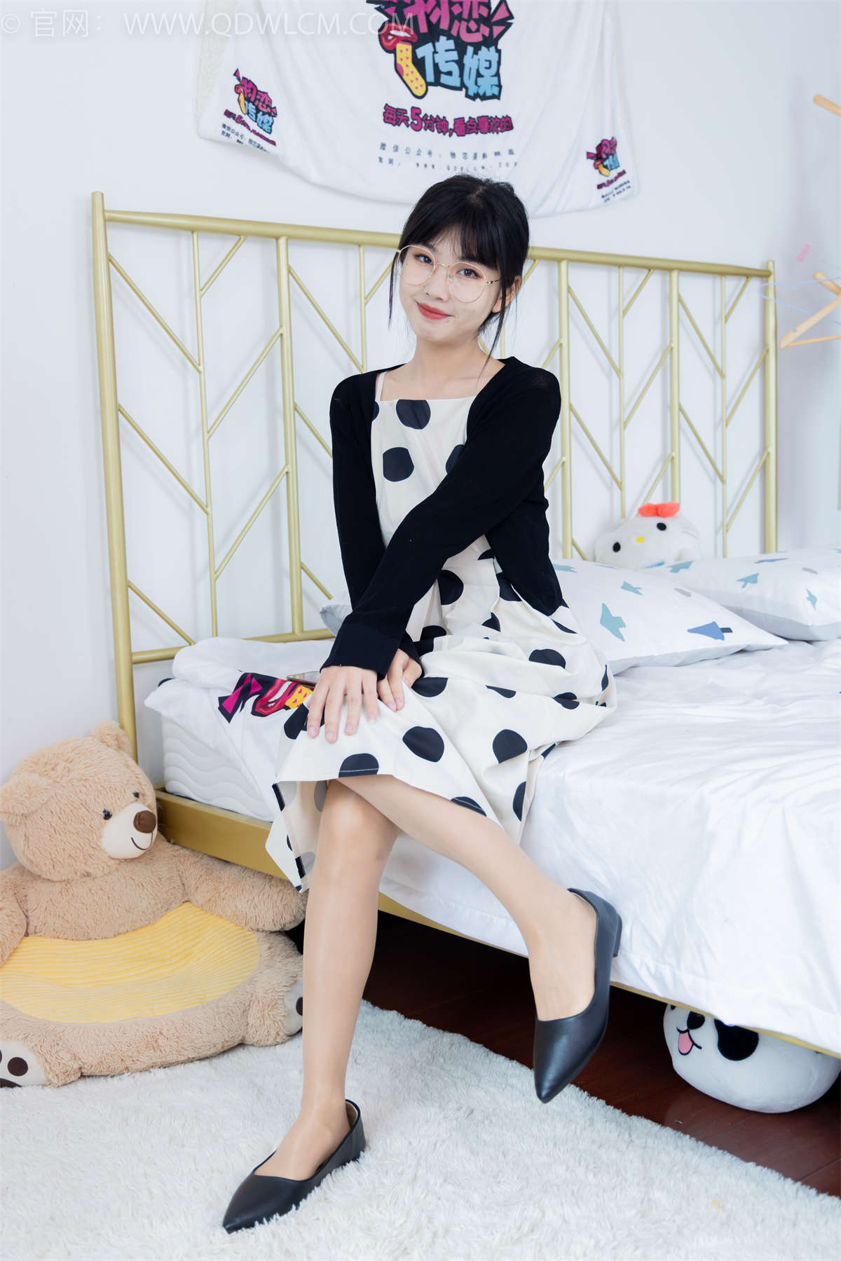 物恋传媒 NO.1693 米米-自由自在-日更街拍