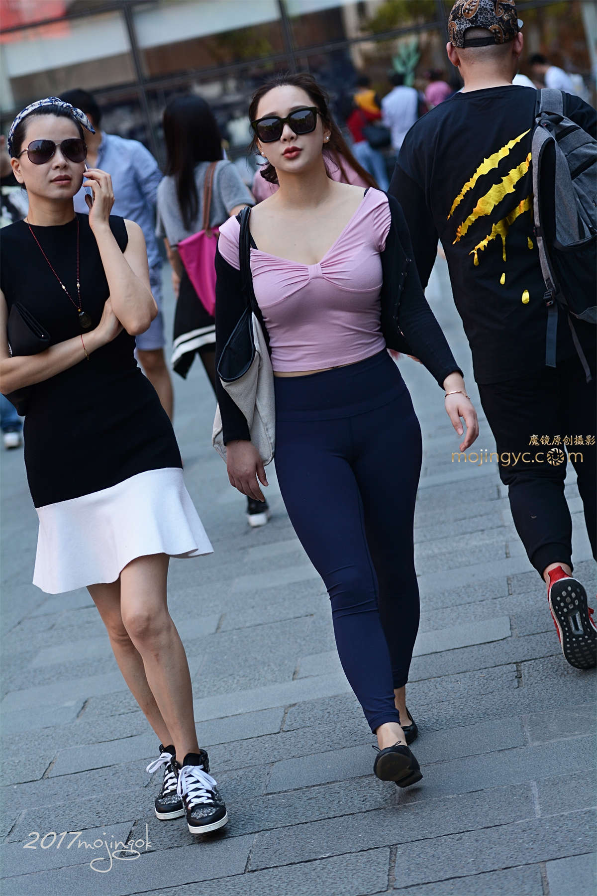 图片[2]-咔喳赛57 伟大胸怀 紧身裤 （15p）-日更街拍