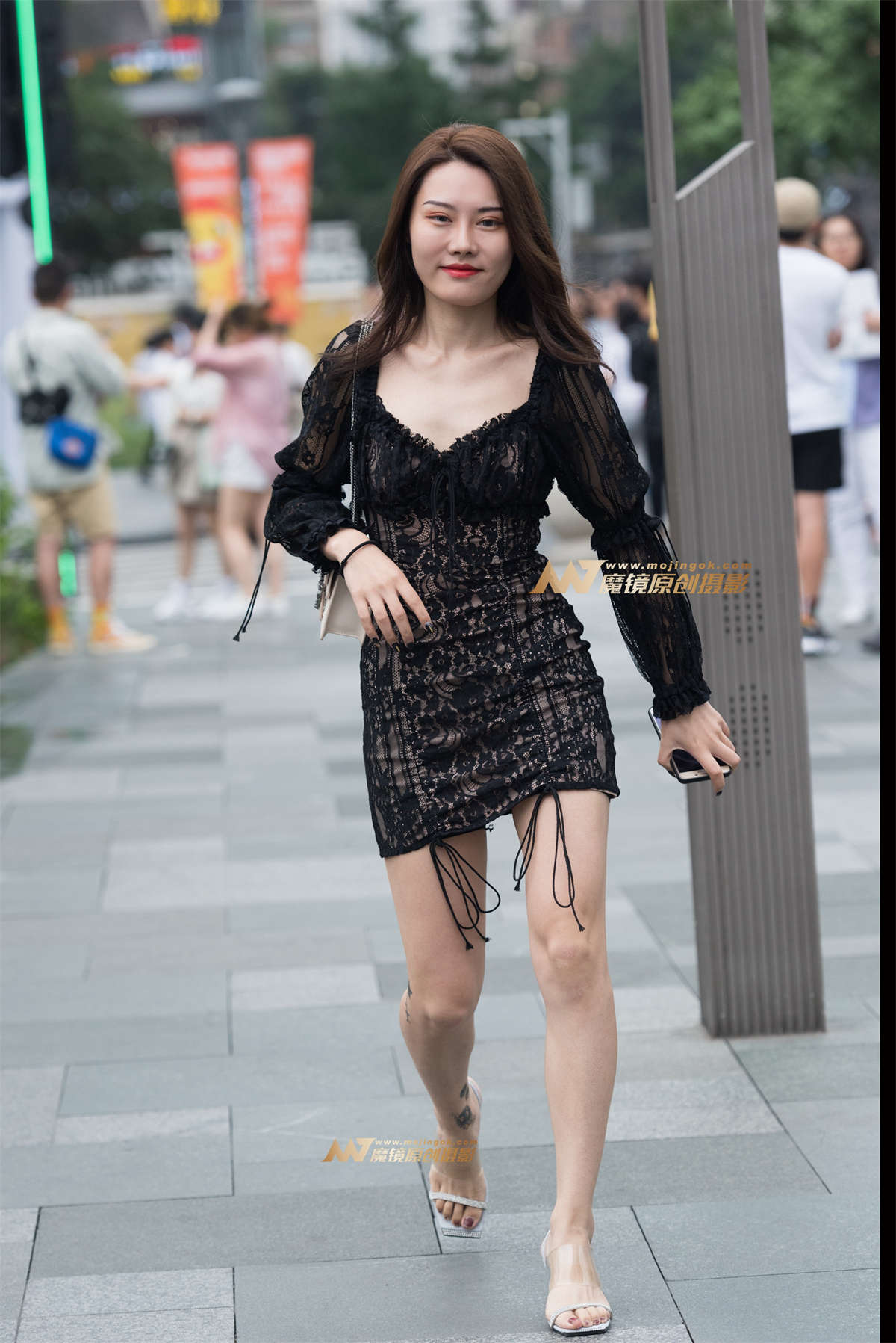 包臀裙美女-日更街拍