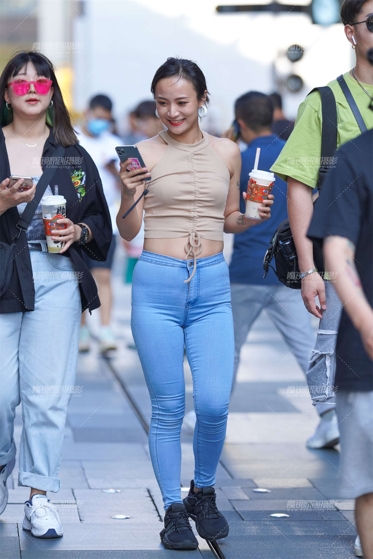 丰韵紧牛-日更街拍