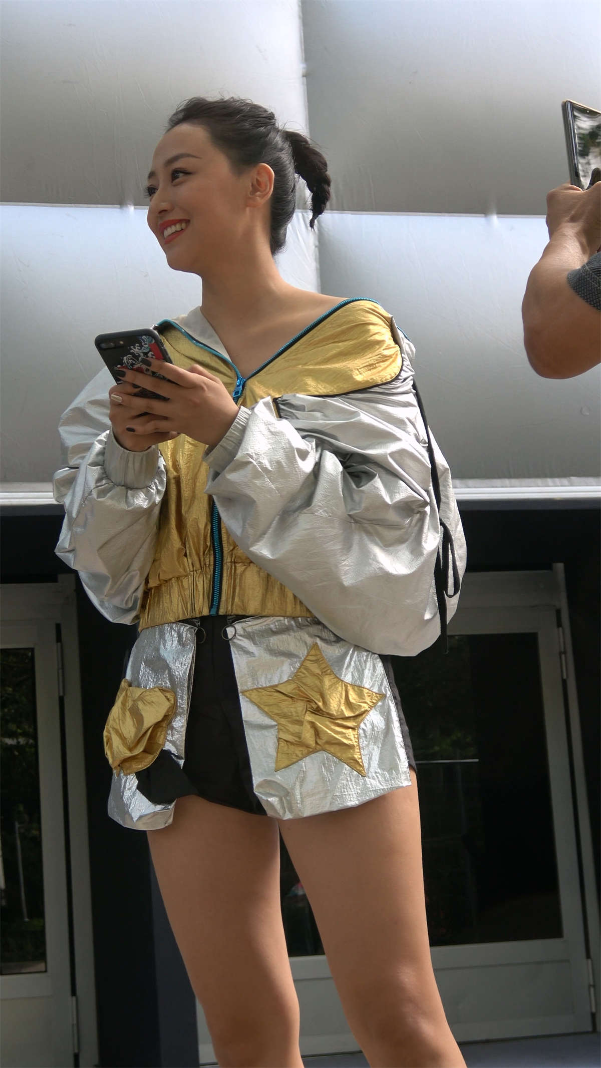 性感大长腿好身材美女-日更街拍