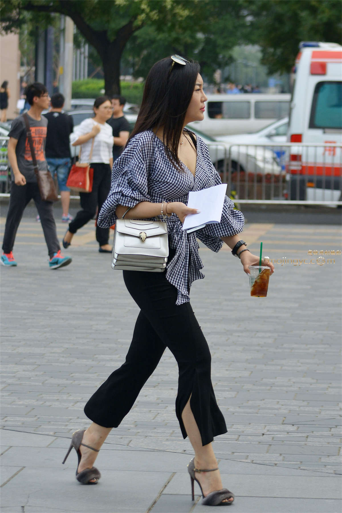 图片[2]-7-28 细高跟的魅惑，前凸后翘-日更街拍