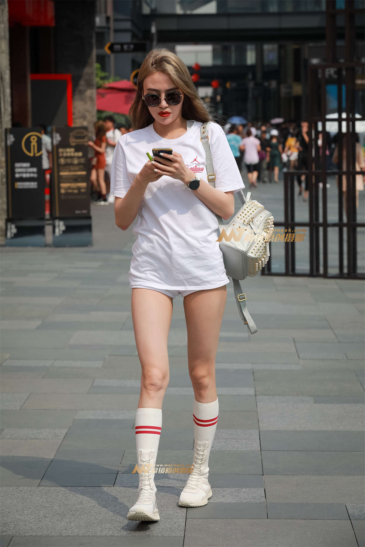 【凯恩赛帖】时髦美腿-日更街拍