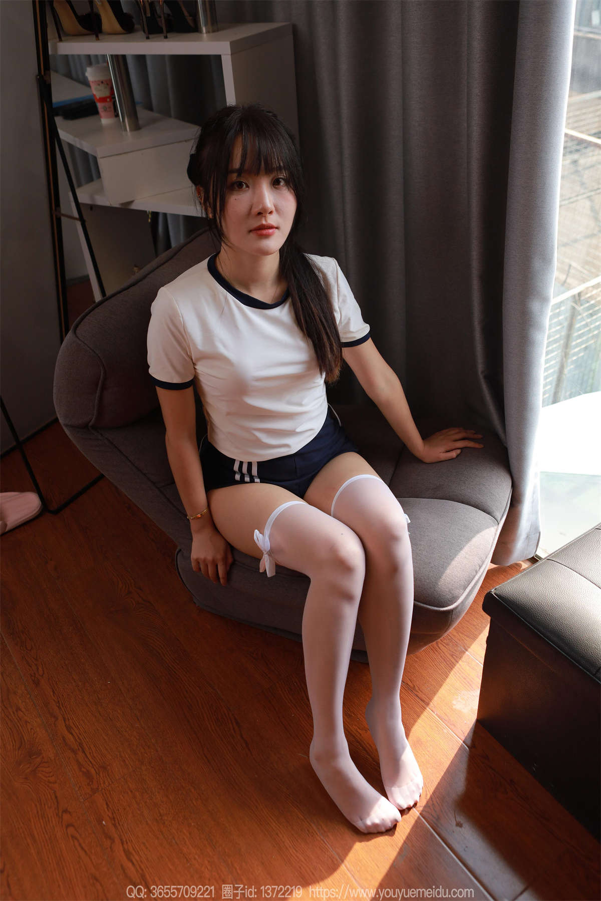 图片[2]-IESS异思趣向 2024.11.22 丝享家1905：婉萍 阳光白丝（上）-日更街拍