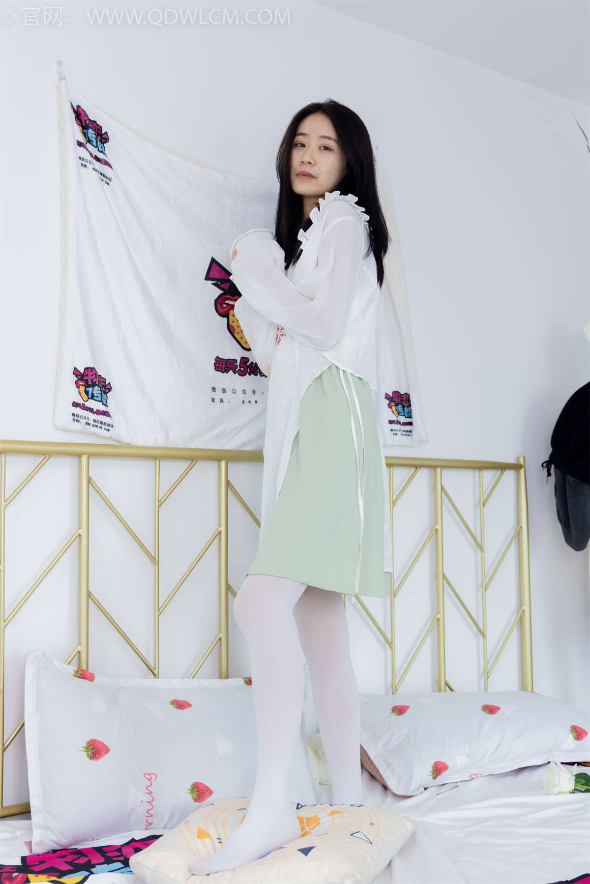 物恋传媒 NO.1547 菜菜-绿野仙踪-日更街拍