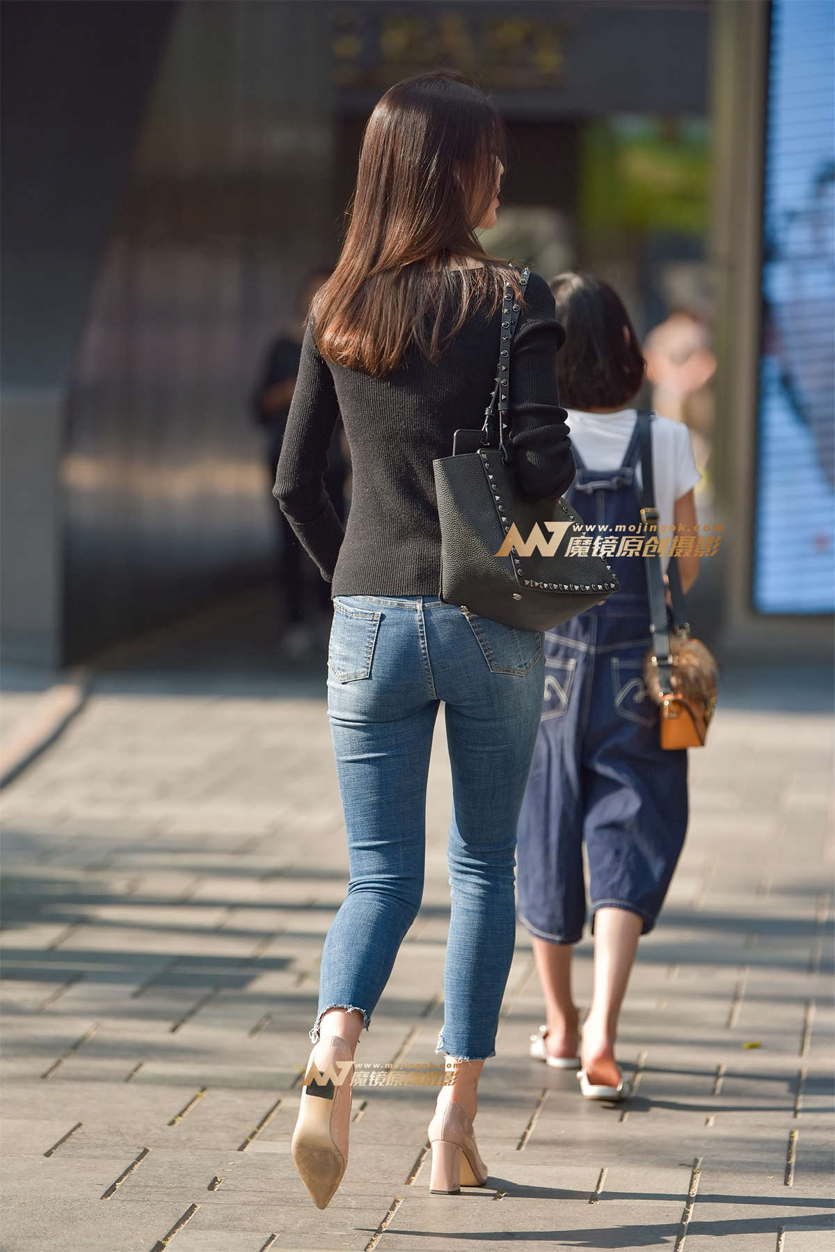 图片[2]-【赛德克赛帖】性感长腿紧牛女郎-日更街拍