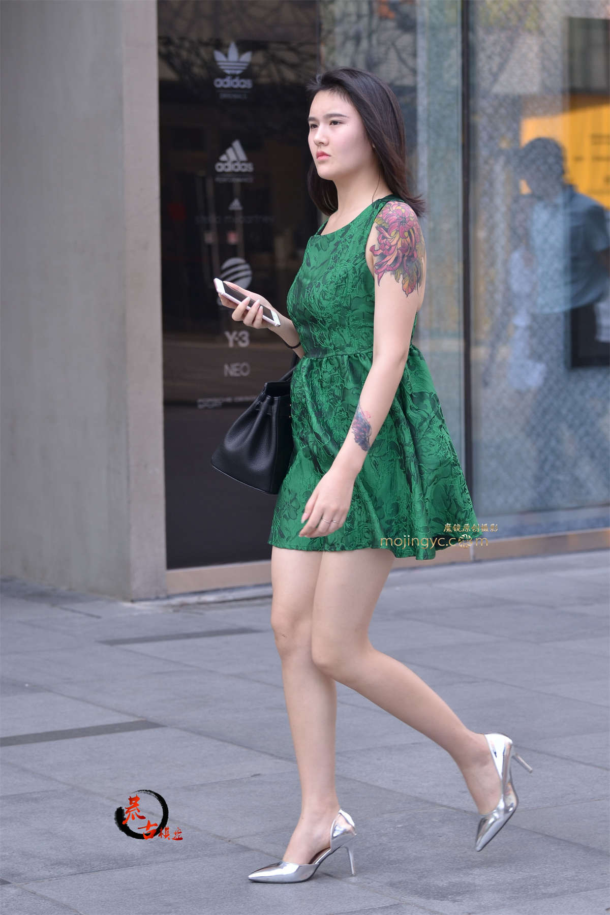11-8 绿裙高跟-日更街拍