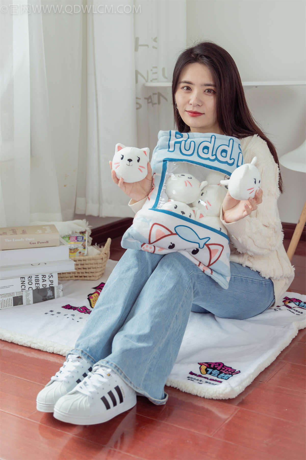 图片[2]-物恋传媒 NO.972期 然然-花的声音-日更街拍