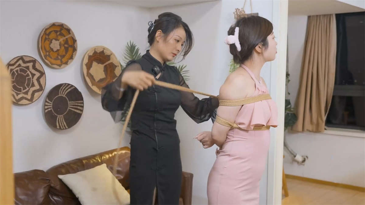 Ligui丽柜视频 2023.03.16 紧缚全过程-上 糖果-日更街拍