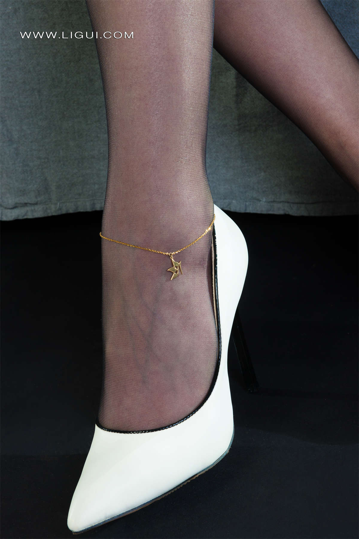 Ligui丽柜 2022.04.07 欲望航班 淼淼-日更街拍