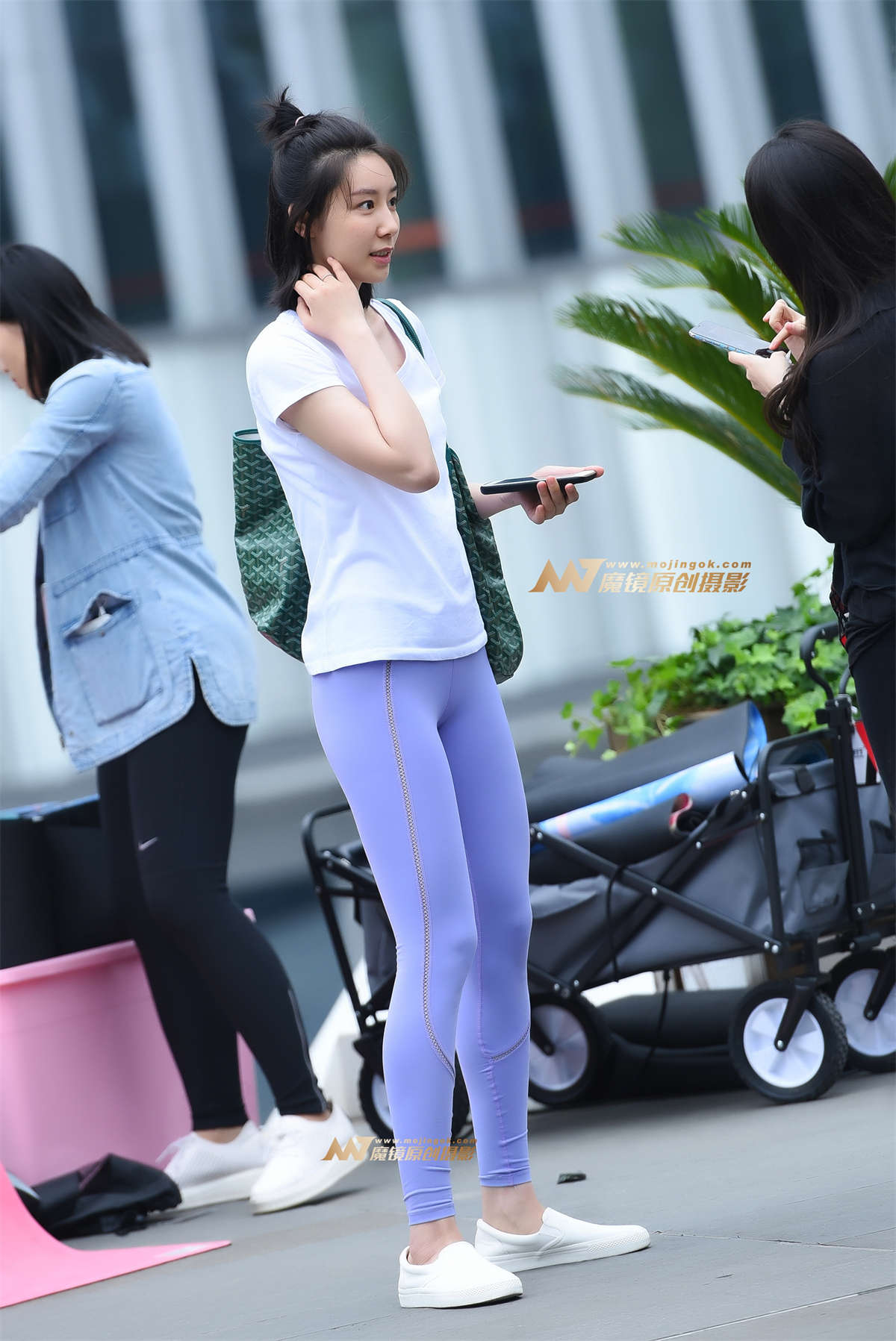 【咔喳赛贴】眼睛好大-日更街拍