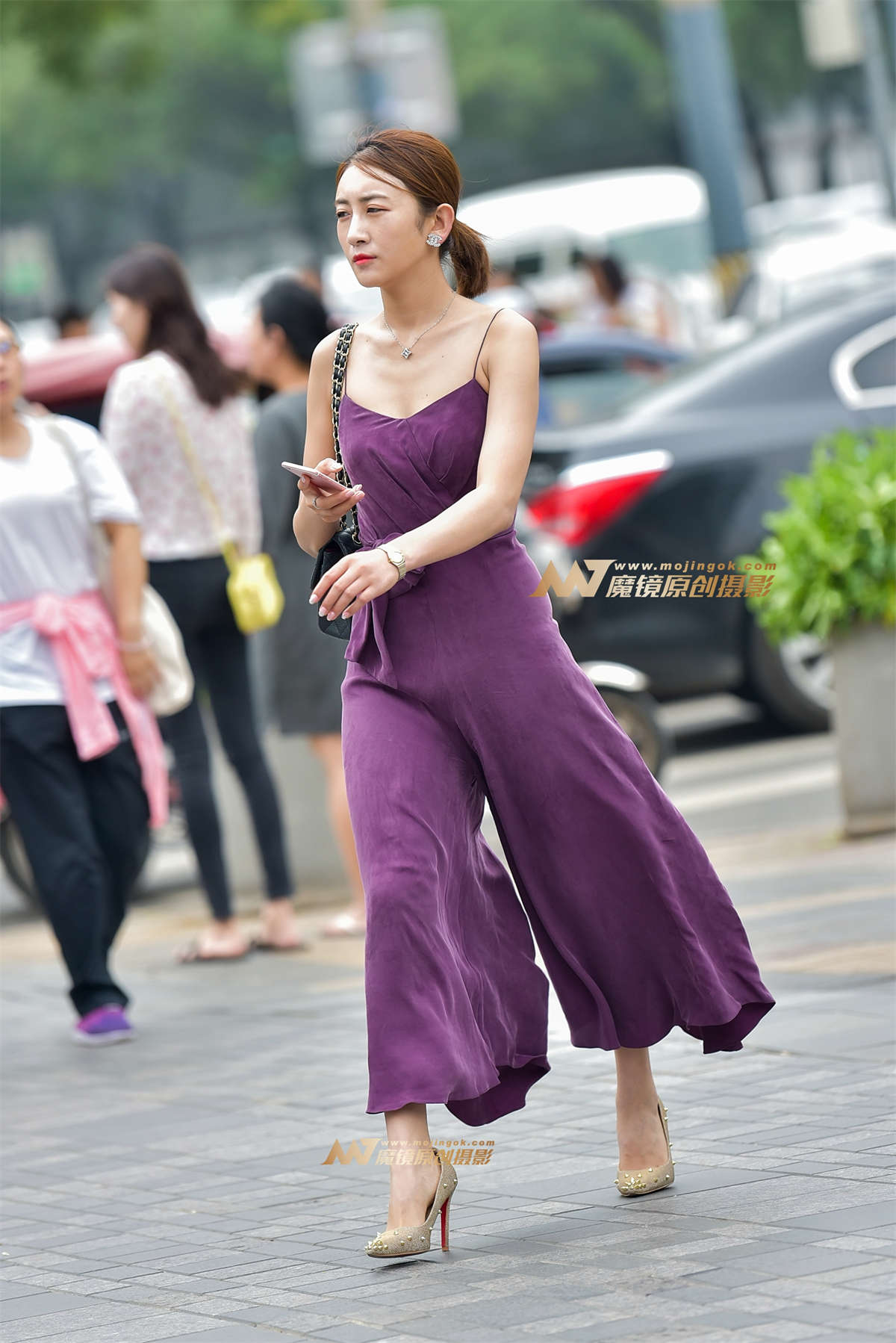 【赛德克赛帖】仪态不凡的吊带阔腿裤美女-日更街拍