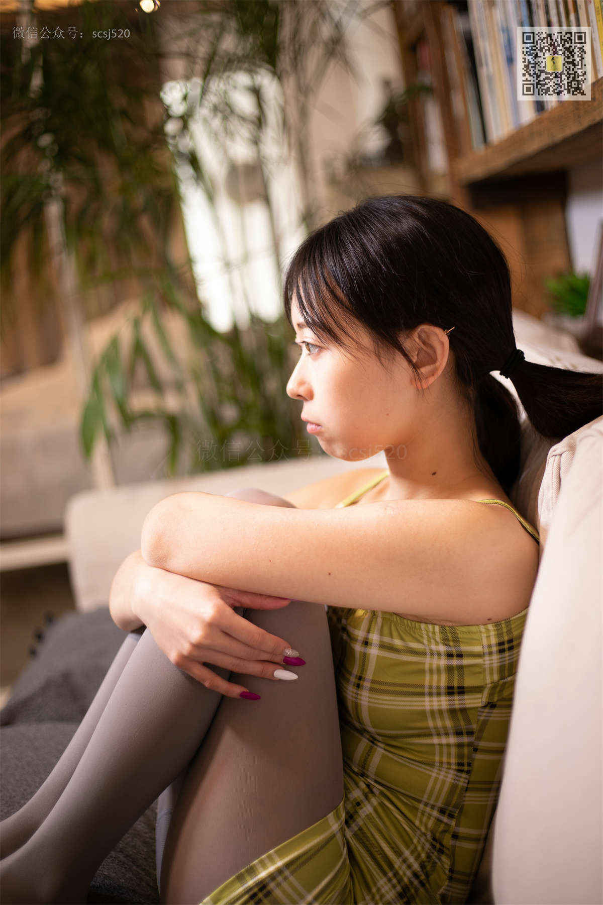 图片[2]-LSS山茶摄影 NO.304 小谷 闻一下刚脱下来的袜子-日更街拍