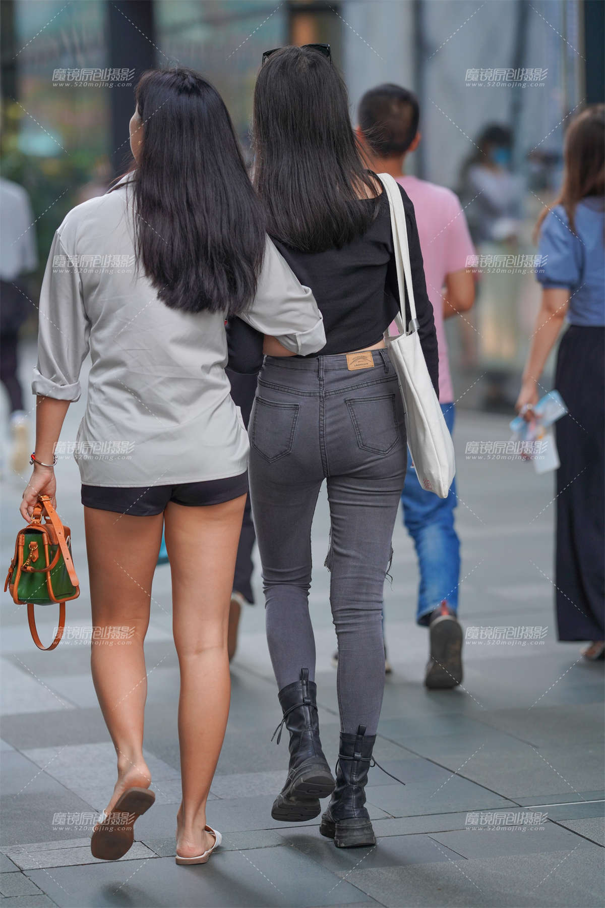 图片[2]-紧牛美眉-日更街拍