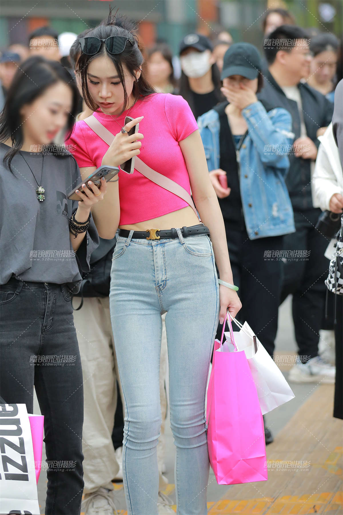 图片[2]-【玻璃街拍】高挑浅牛小姐姐-日更街拍