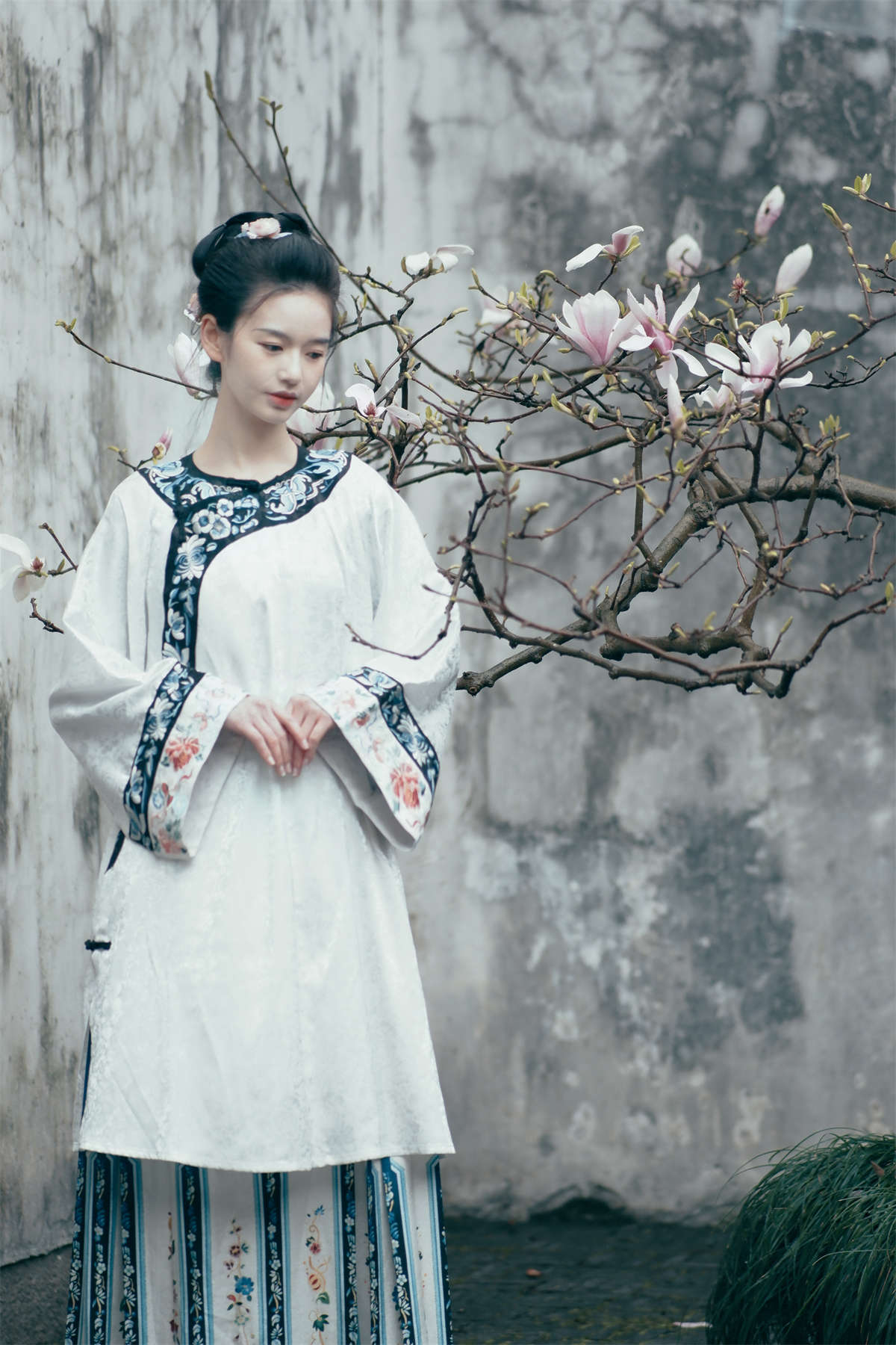 YITUYU艺图语 2023.04.16 烟雨往事 鹿半仙儿_插图1