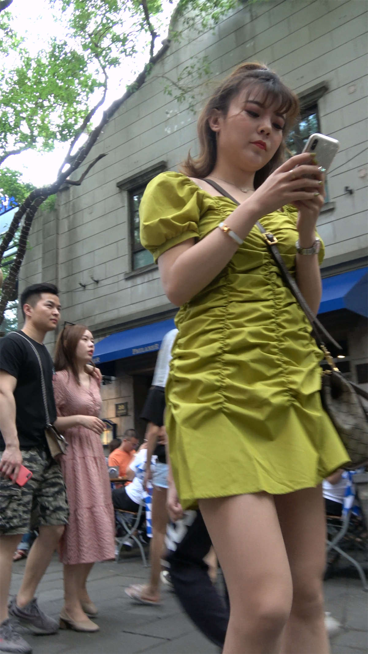 图片[2]-性感连衣裙性感高跟美眉-日更街拍