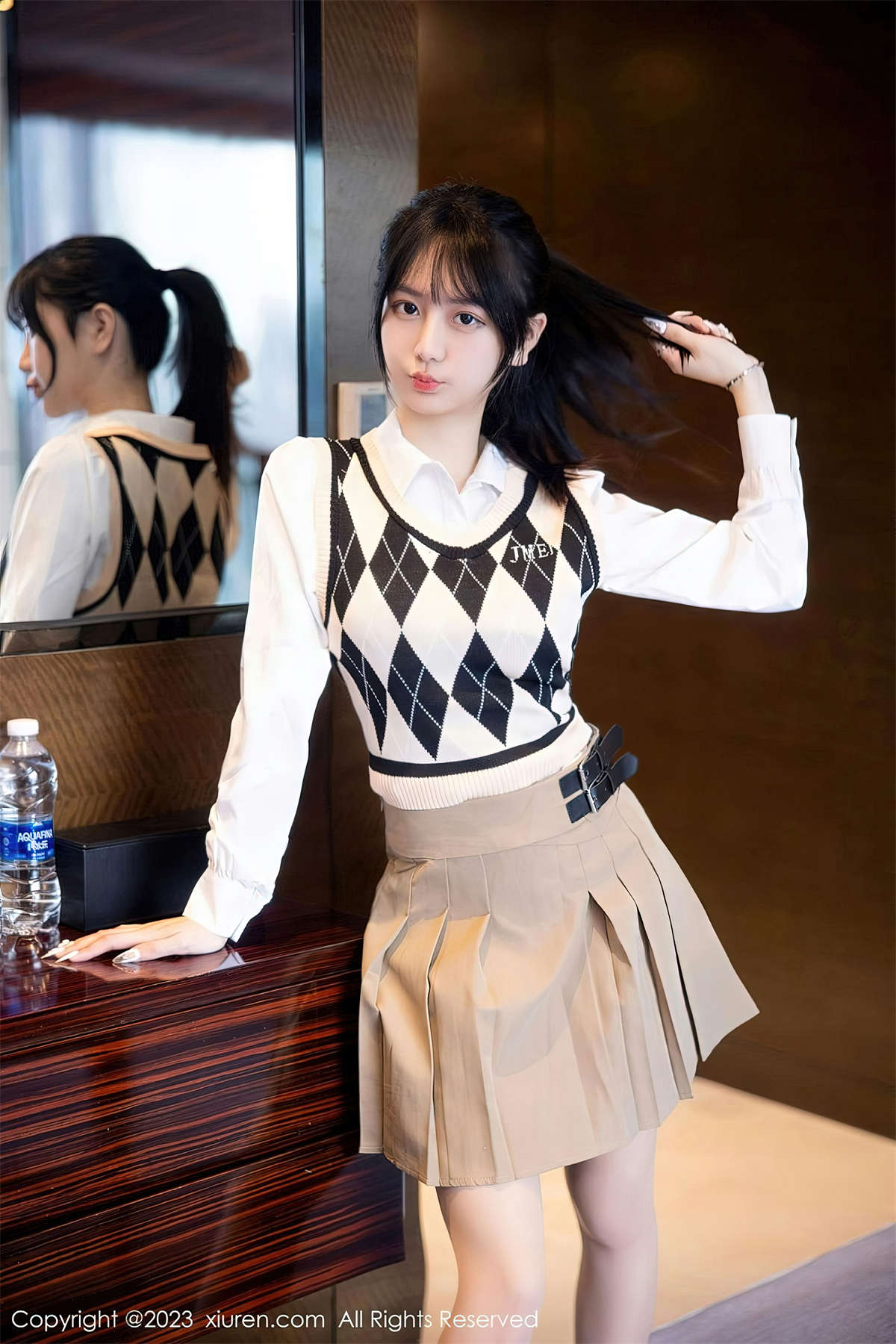 Xiuren秀人网 2023.02.27 No.6329 谢小蒽-日更街拍