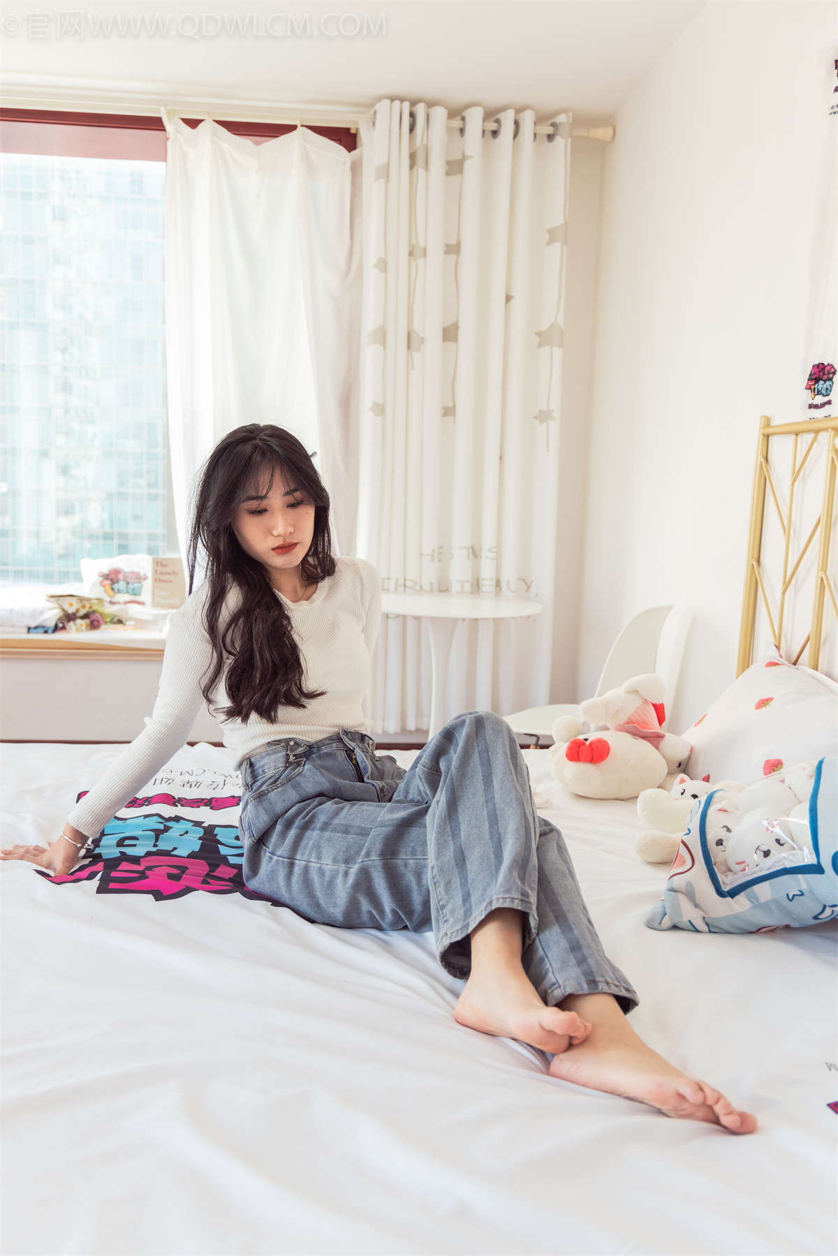 物恋传媒 NO.974期 露露-回忆里的雨-日更街拍