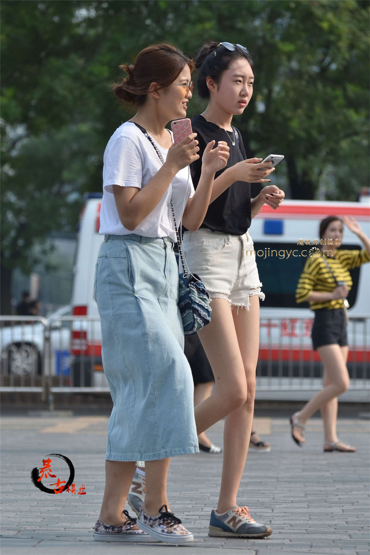 图片[2]-11-9热裤长腿-日更街拍