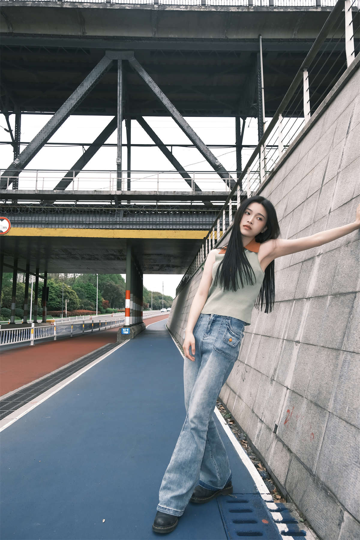 YITUYU艺图语 2023.06.20 克林女孩 卤肉吃不饱-日更街拍