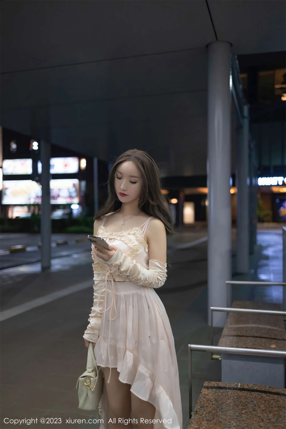 Xiuren秀人网 2023.11.22 No.7702 杏子-日更街拍