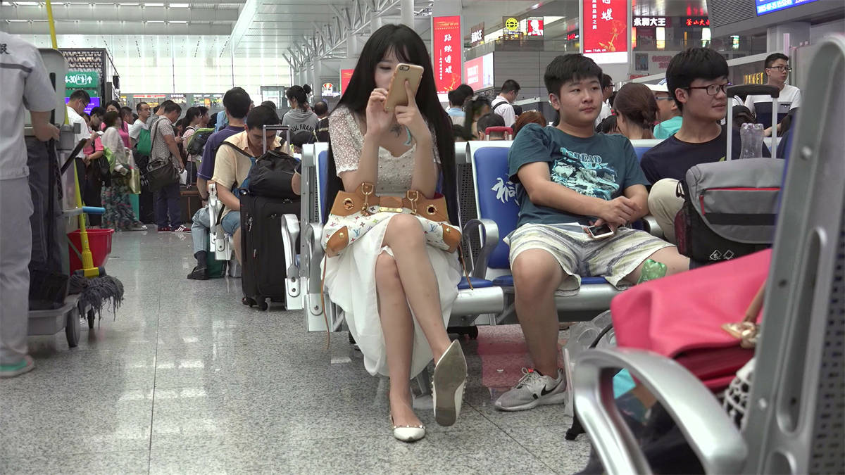 图片[2]-主播级长发萌妹的微露趾挑鞋，你喜欢否？-日更街拍