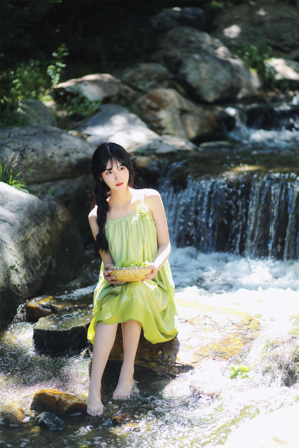 YITUYU艺图语 2022.09.27 青提与清溪 淺櫻桃奈插图1