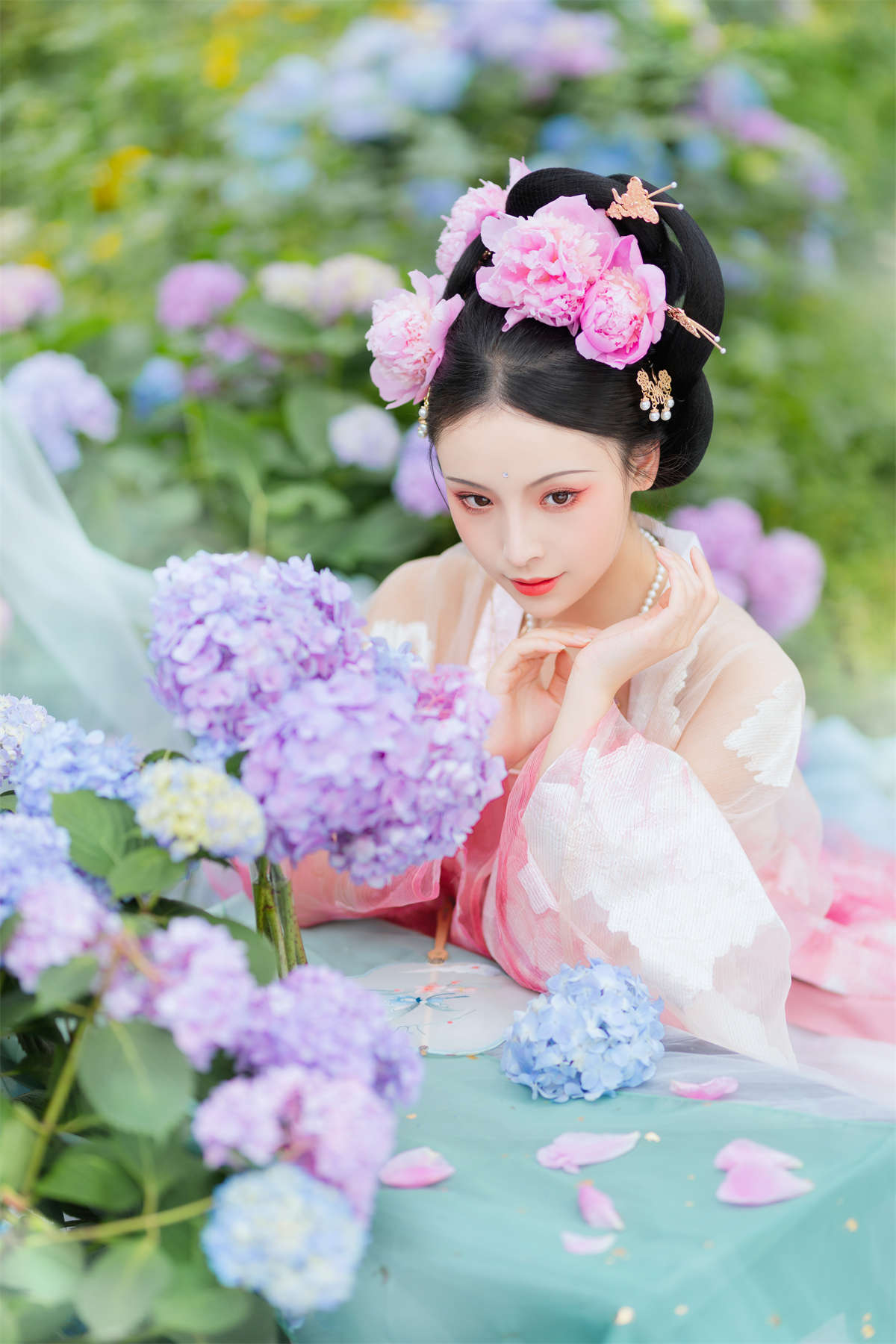 YITUYU艺图语 2023.04.17 花间美人 一小枝枝枝枝插图1