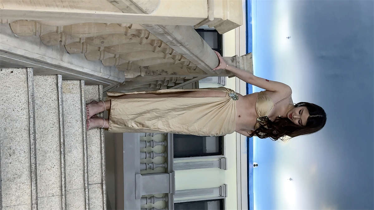 东方之门-黄色内衣（视频版）-日更街拍