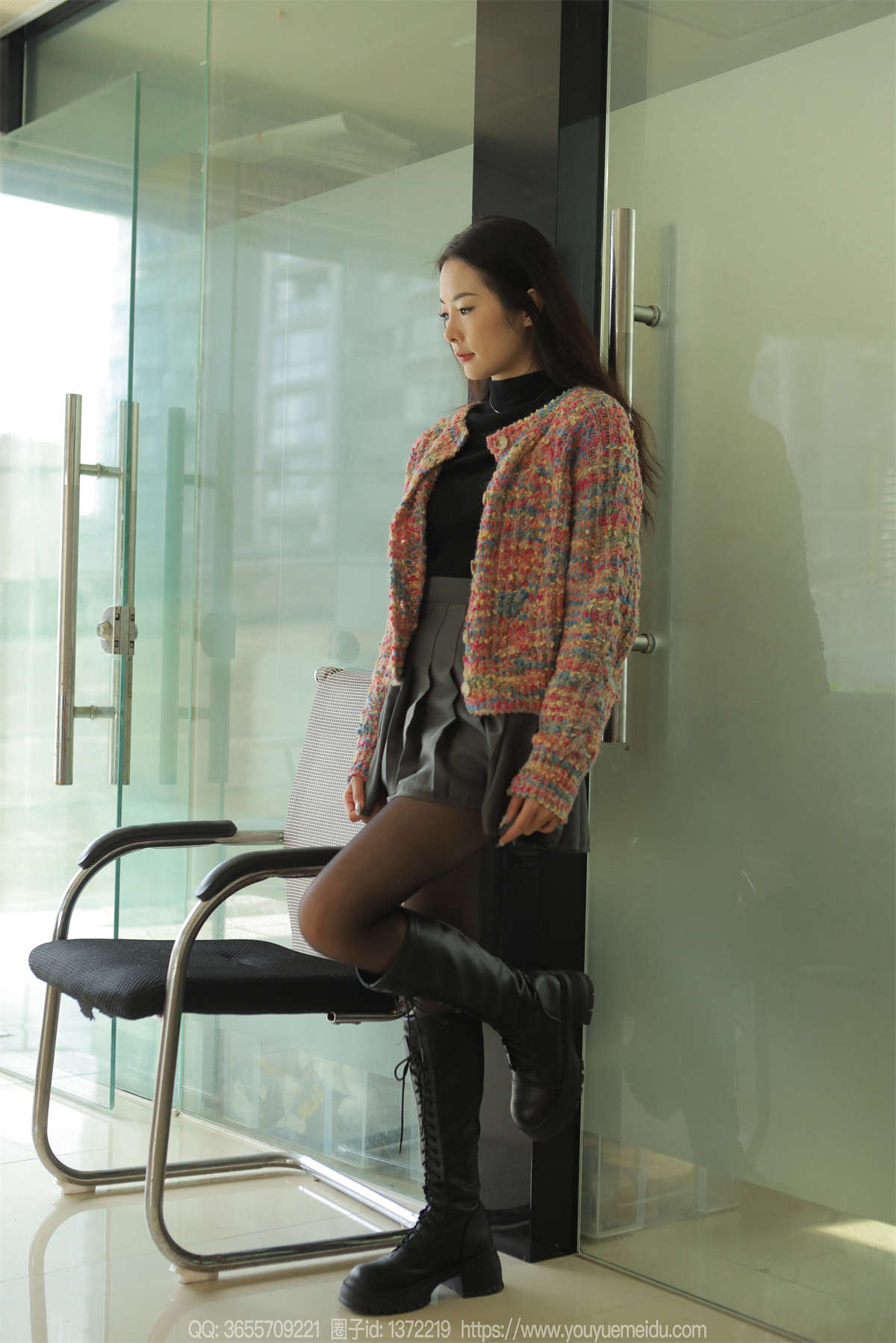 图片[2]-IESS异思趣向 2024.02.02 丝享家1654：小金 花衣服靴子-日更街拍