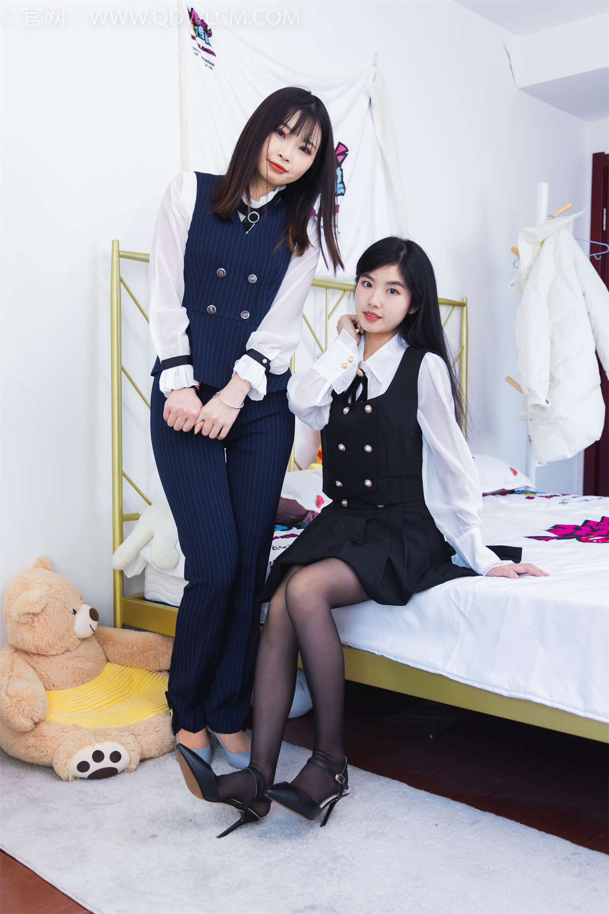 图片[2]-物恋传媒 NO.1565 米米&挽挽-星辰不坠落-日更街拍