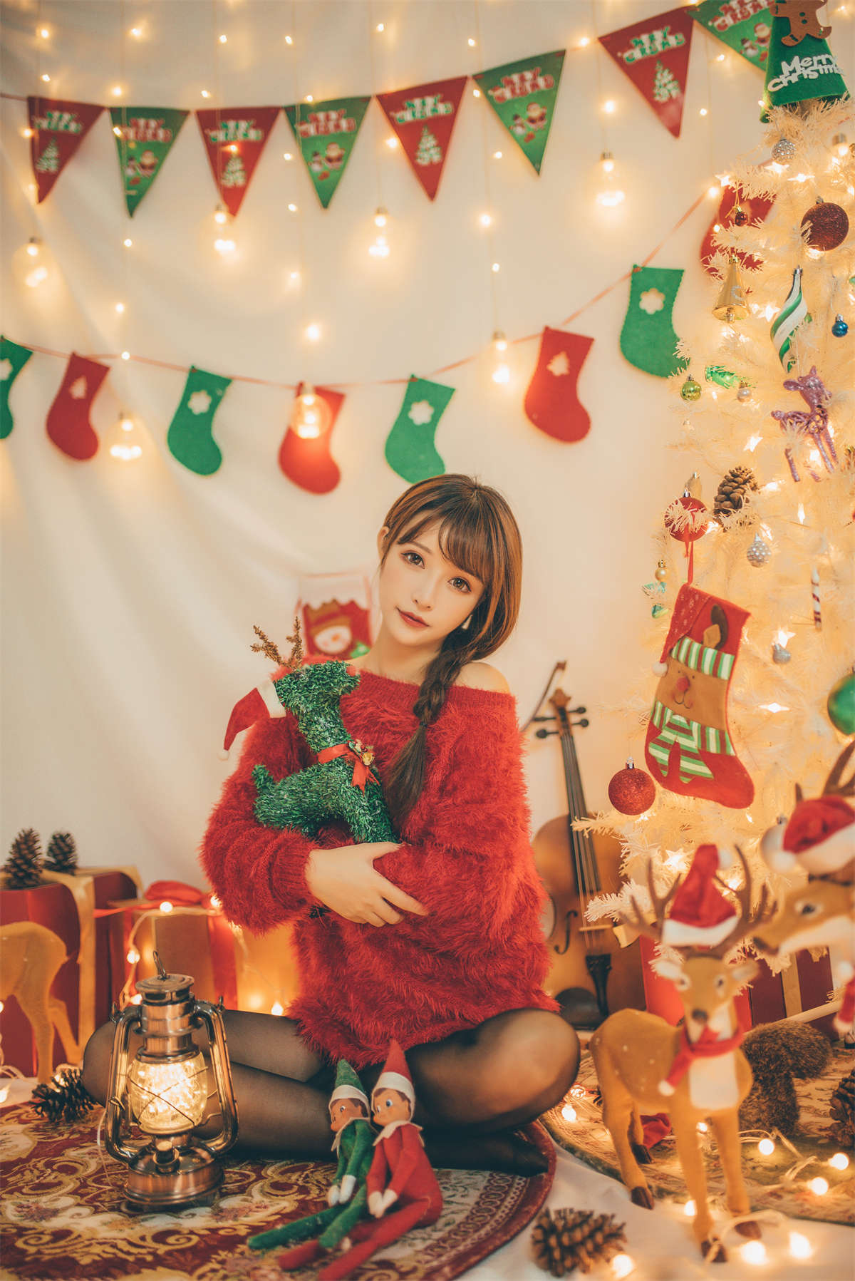 YITUYU艺图语 2023.11.27 红色毛衣 希希呐插图1