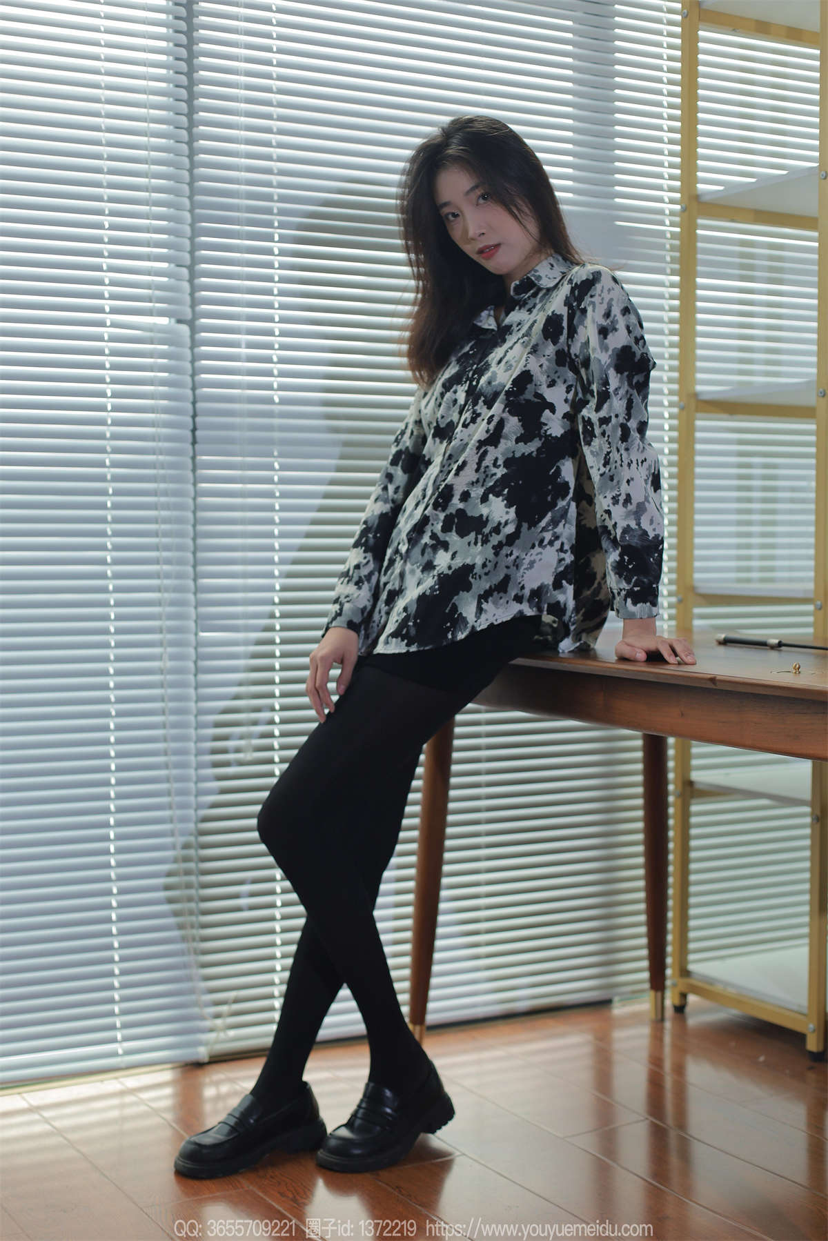 图片[2]-IESS异思趣向 2024.02.04 丝享家1655：小九 黑色厚袜-日更街拍