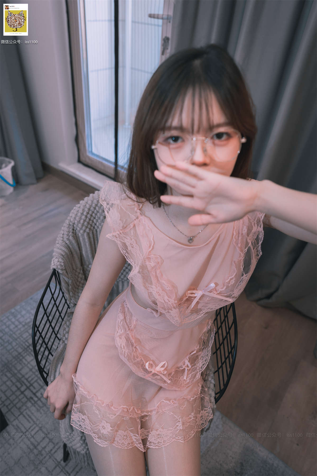 ISS尤好物 No.013 萝莉婷 情趣-日更街拍