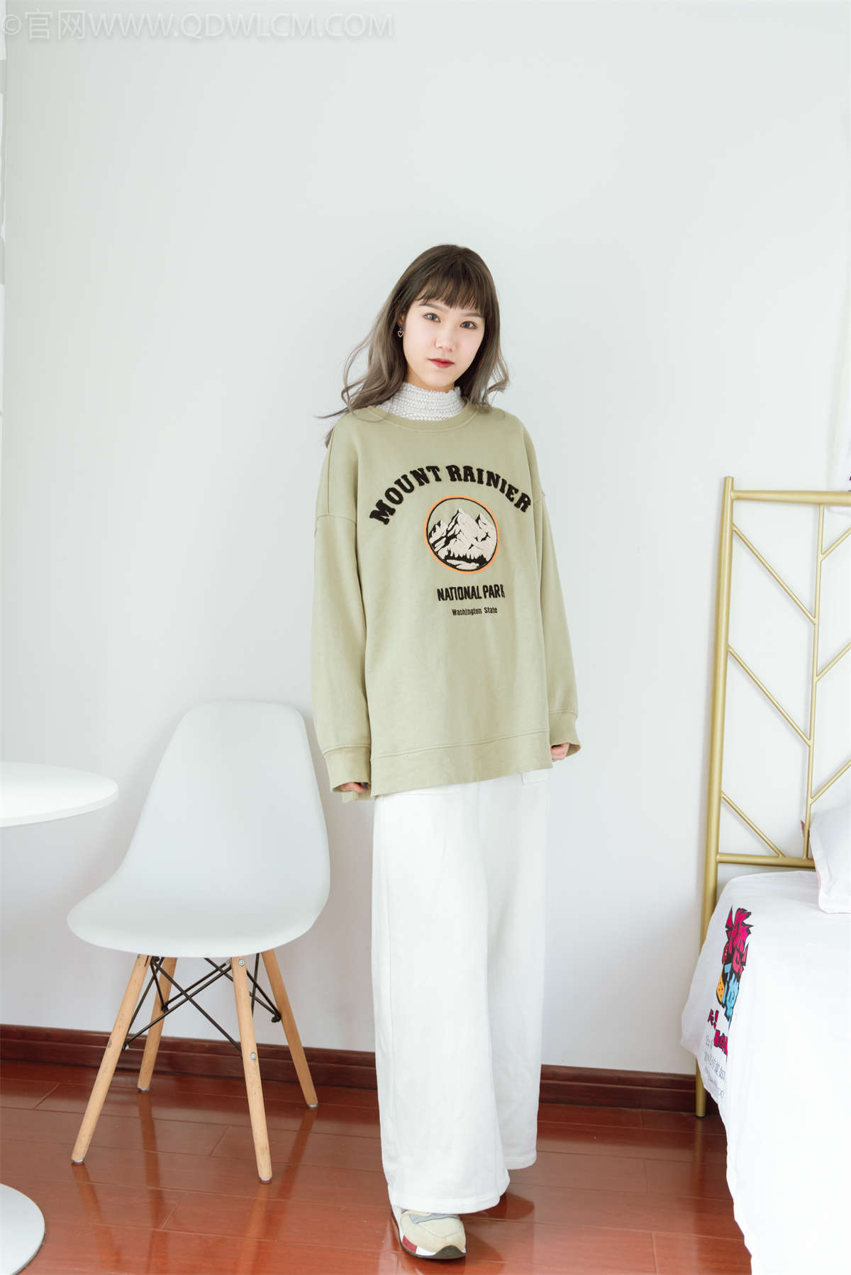 图片[2]-物恋传媒 NO.977期 依依-梦与现实-日更街拍