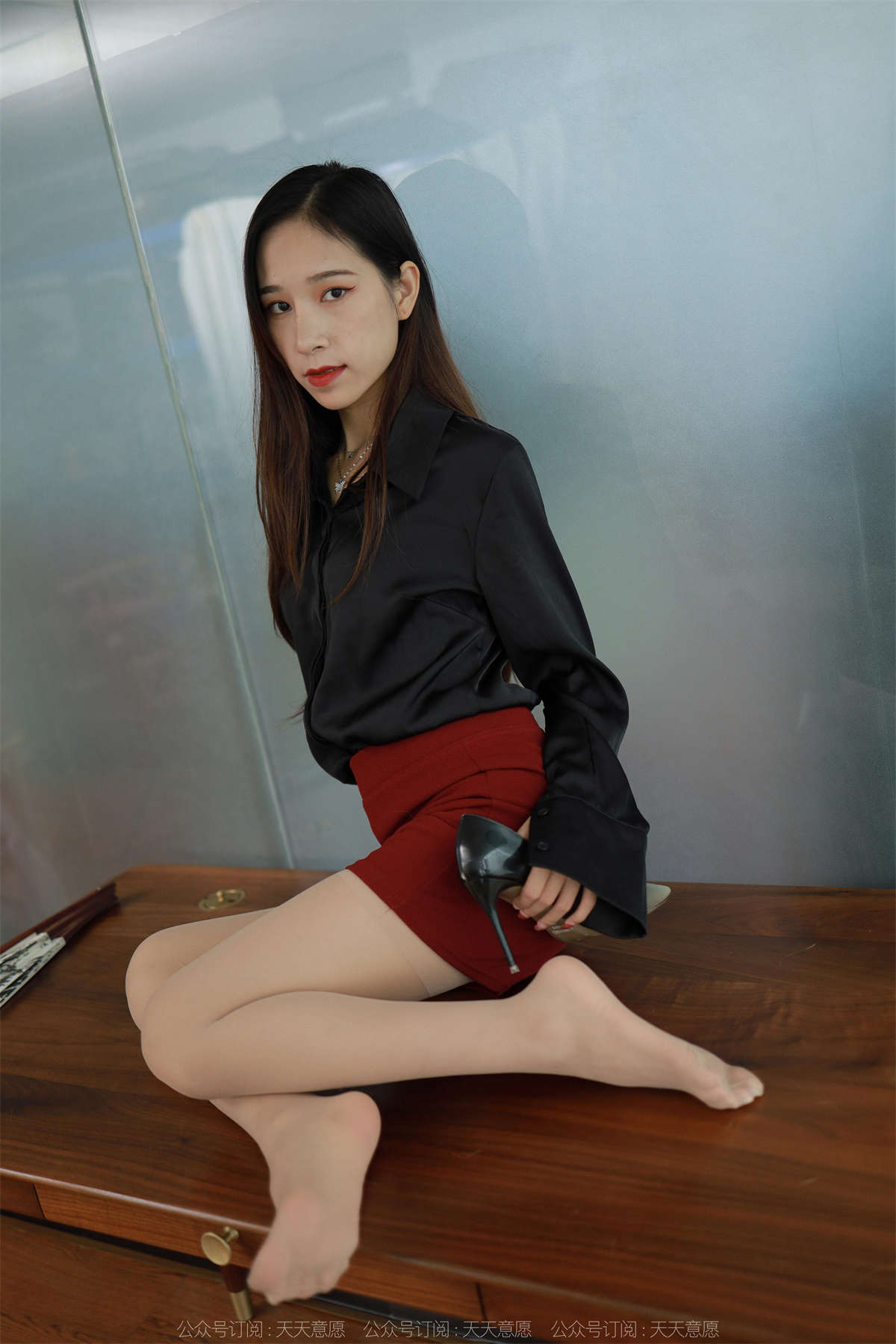 IESS异思趣向 2022.12.03 丝享家1287：美子 玉足佳人-日更街拍