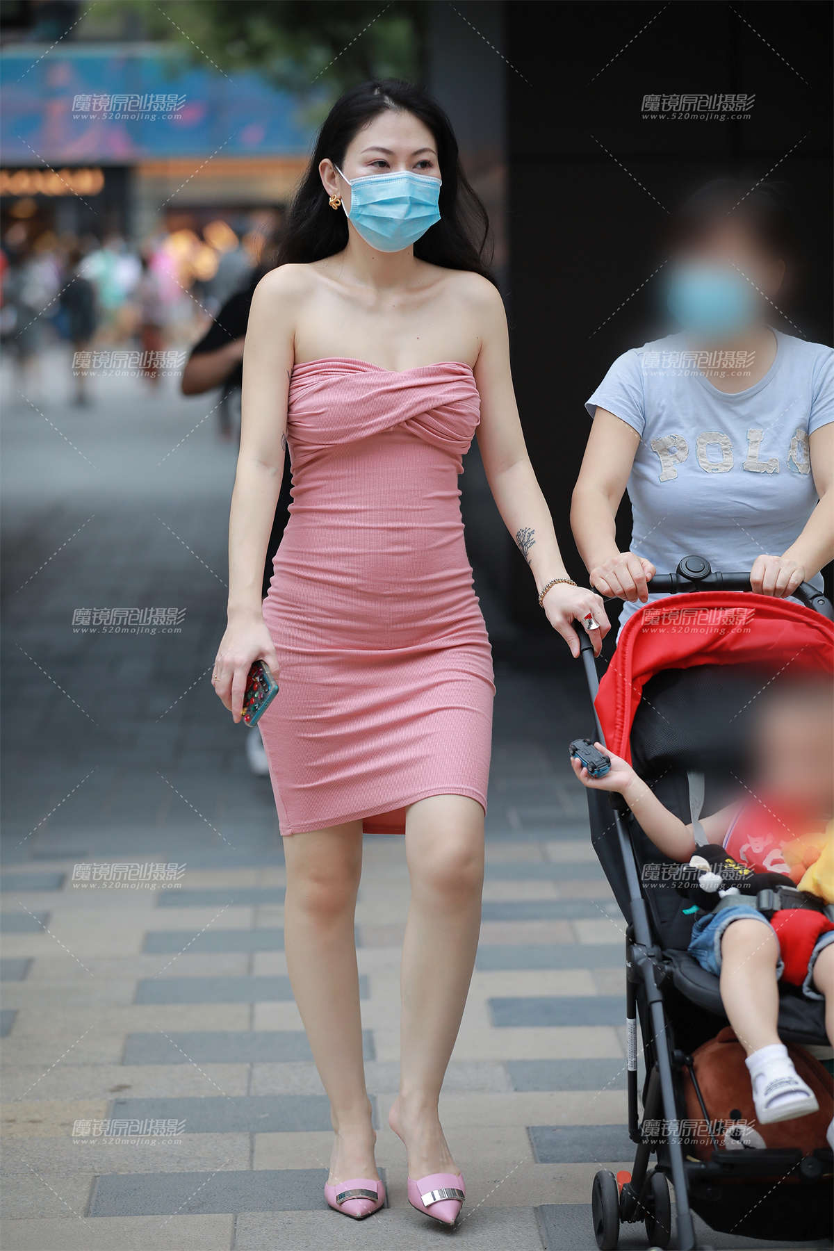 【玻璃街拍】时尚性感辣妈-日更街拍