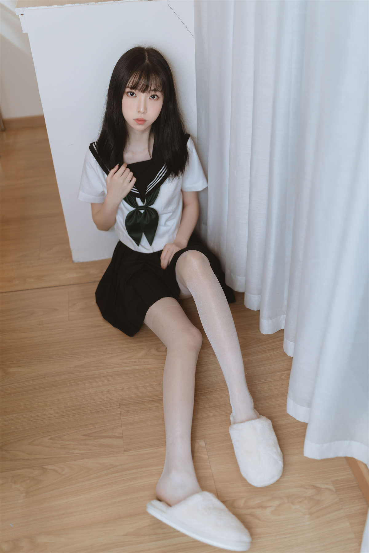 许岚(叁月life) 白丝水手服-日更街拍