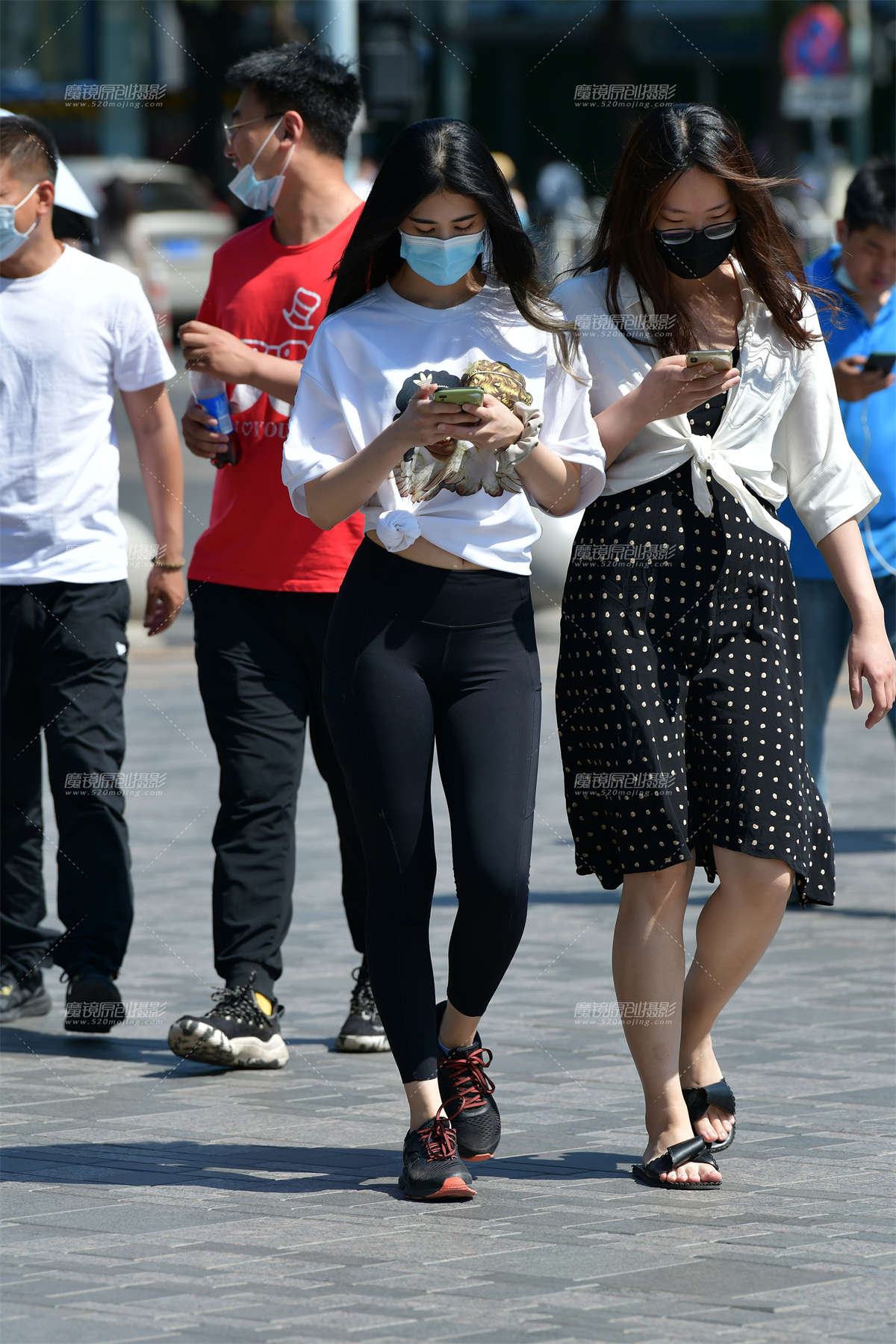 ★长发紧身裤美女★插图1