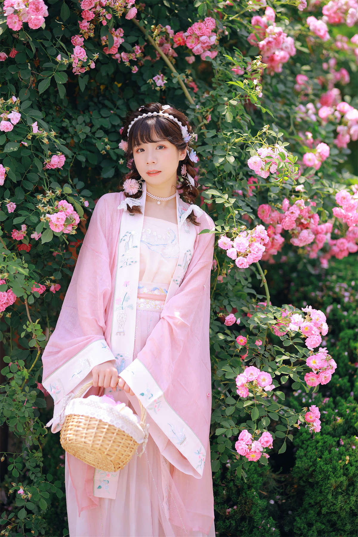 YITUYU艺图语 2022.08.20 吻花香 Suky喜欢软绵绵毛茸茸的团子插图1