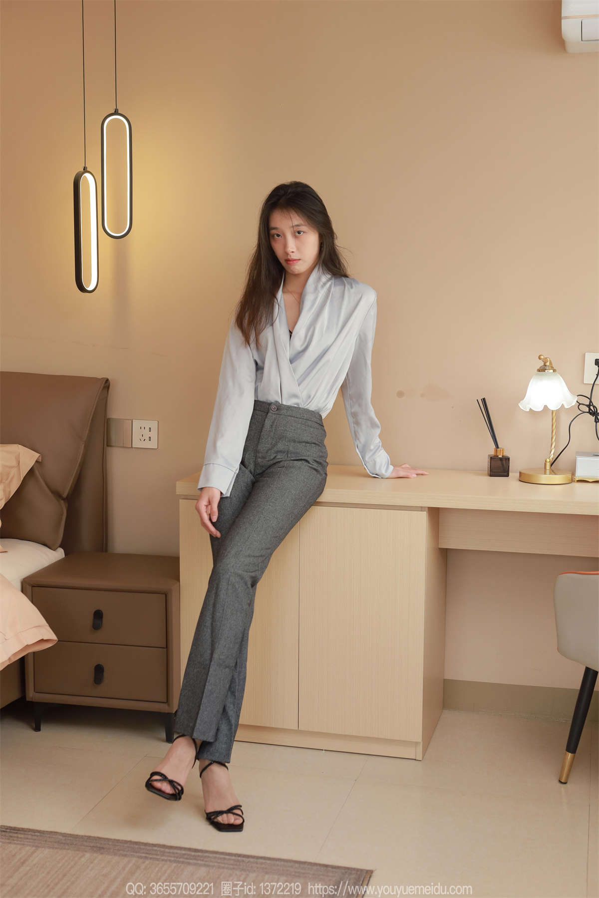 图片[2]-IESS异思趣向 2025.02.10 丝享家1973：小九 裤里丝（上）-日更街拍