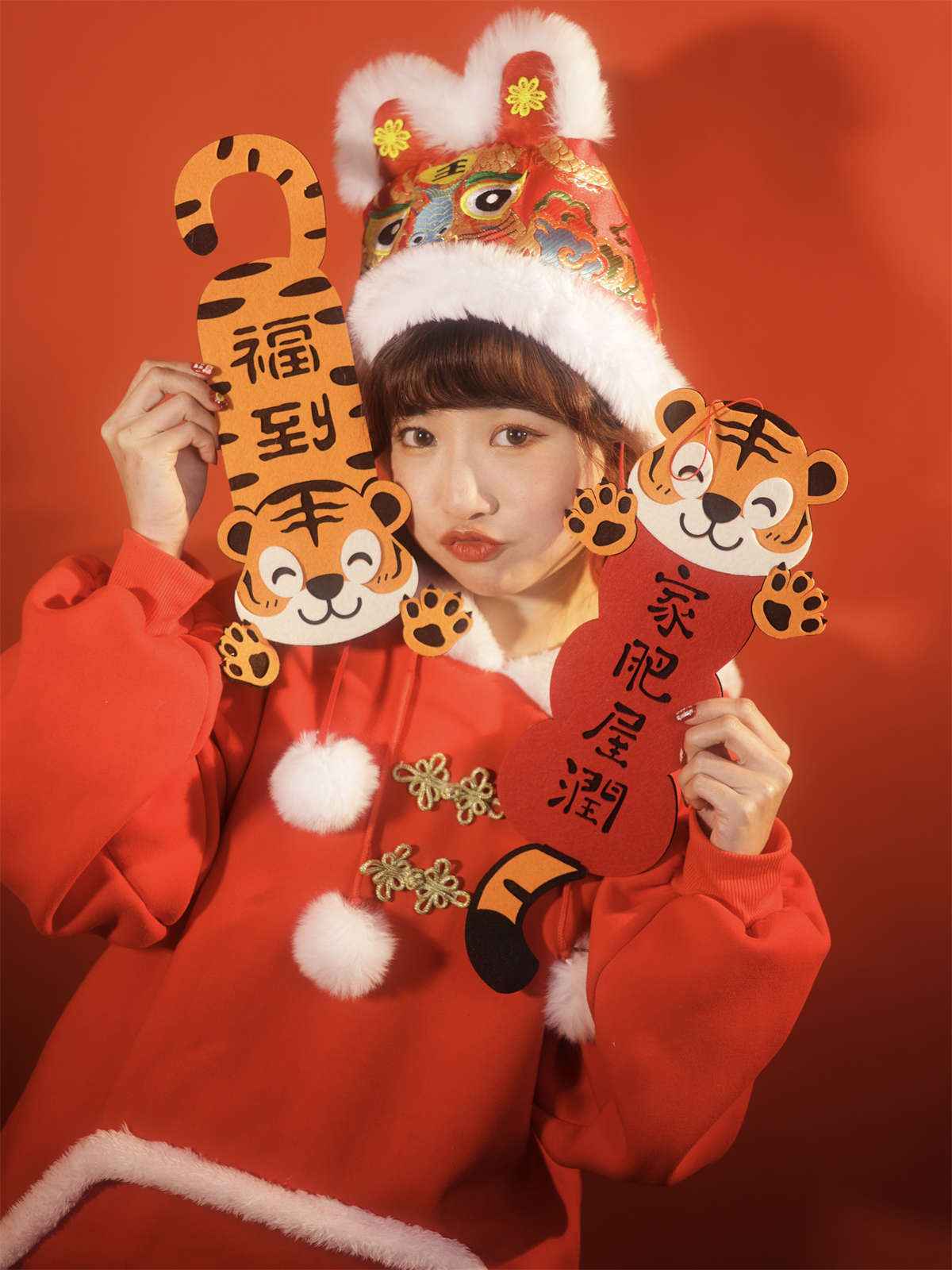 YITUYU艺图语 2022.08.20 新年万事胜意 蓝胖子--日更街拍