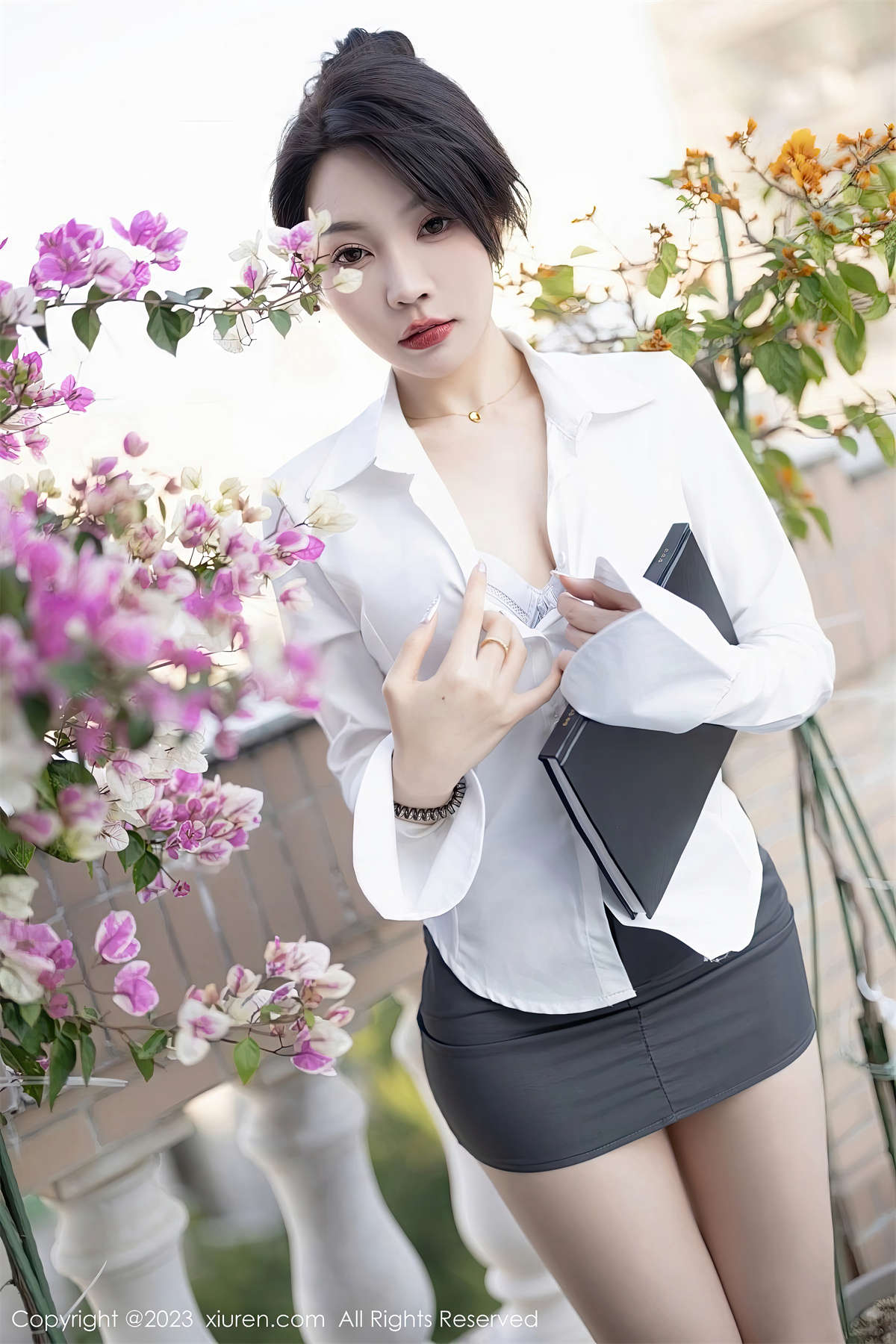 Xiuren秀人网 2023.06.30 No.7002 徐莉芝-日更街拍