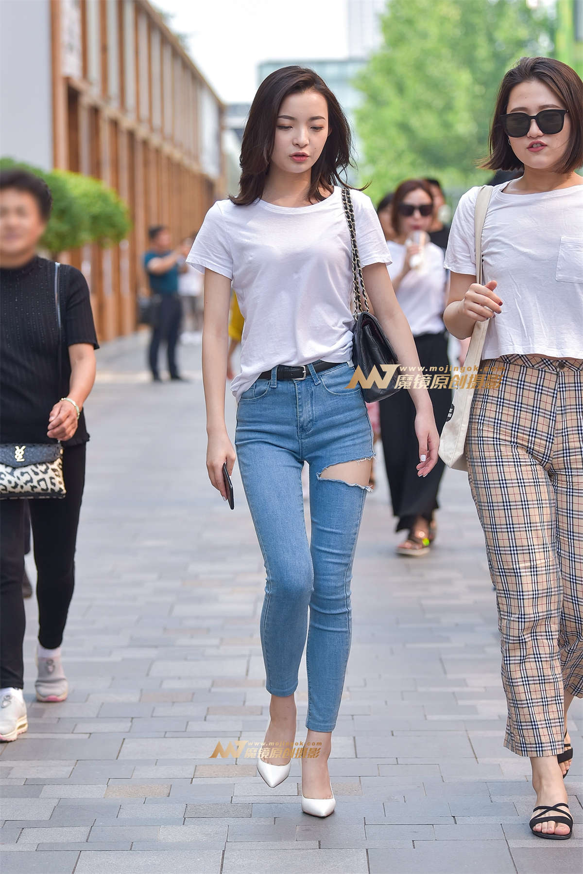 性感长腿紧牛美女-日更街拍