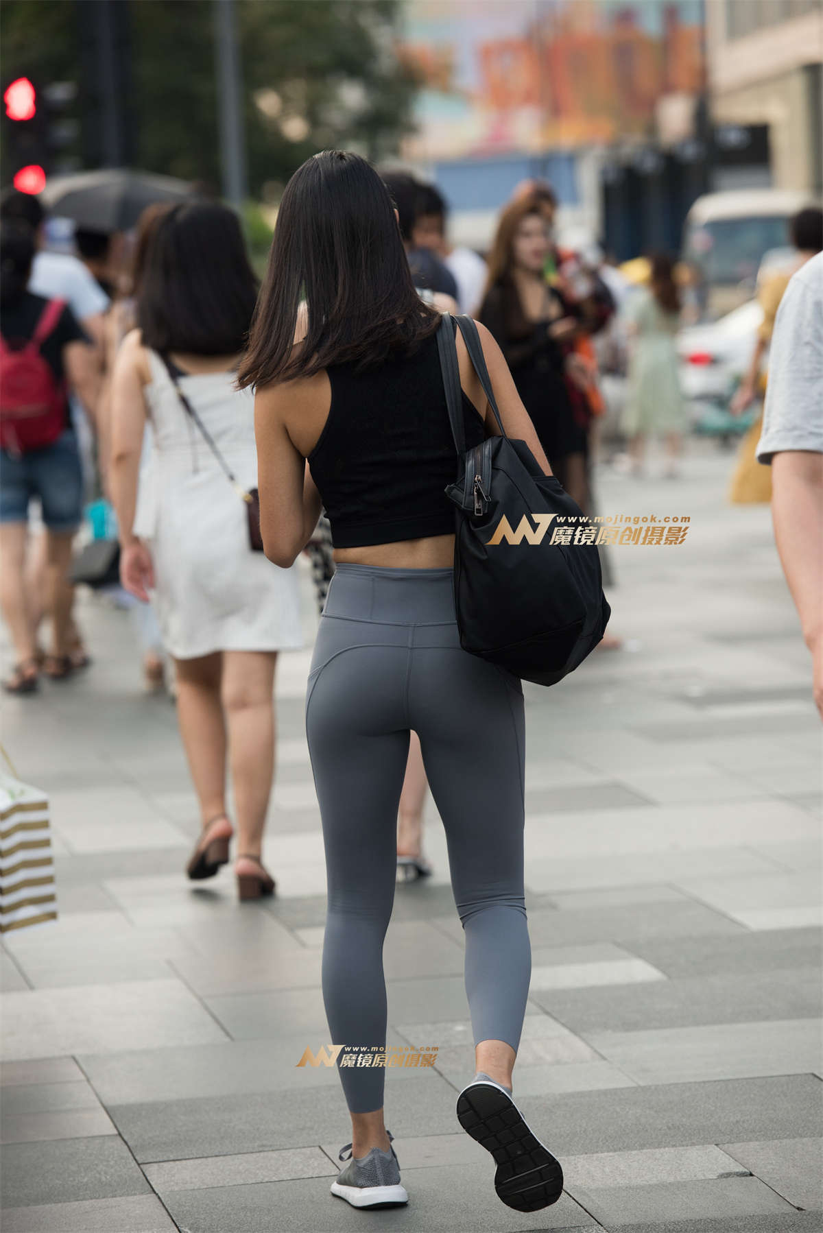 图片[2]-健身回来的小姐姐-日更街拍